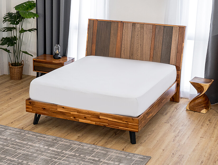 Made of solid acacia wood. Durable and strong. Natural wood grain and texture.