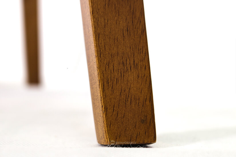 The beautiful chestnut natural grain covers the entire structure.