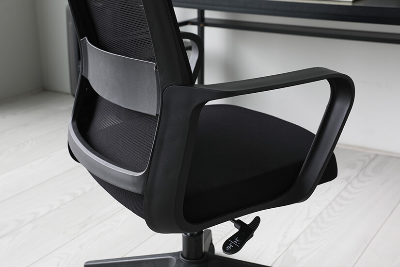 Enhanced backrest support for additional comfort. Recline and relax.