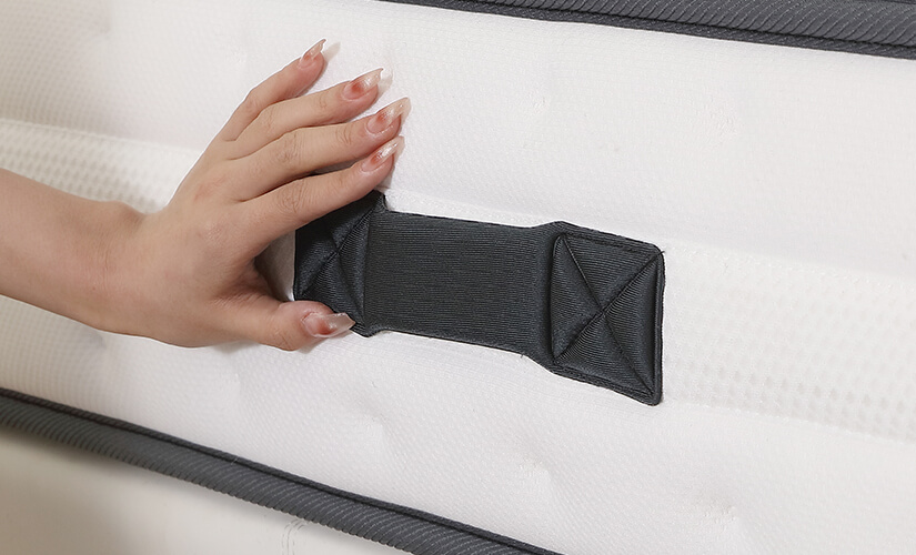 Premium Handles: Fitted with padded handles for ease of moving the mattress. 