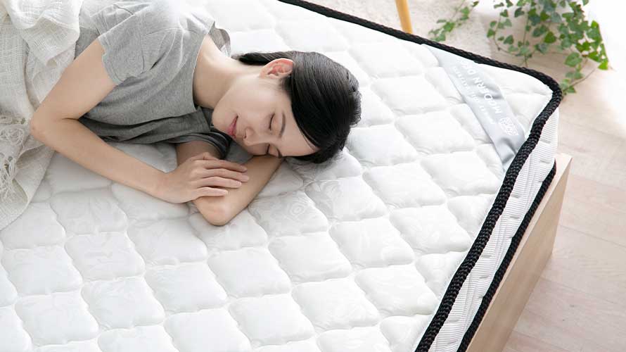 Great for people who move a lot in their sleep, the mattress will suppress any motion caused. 