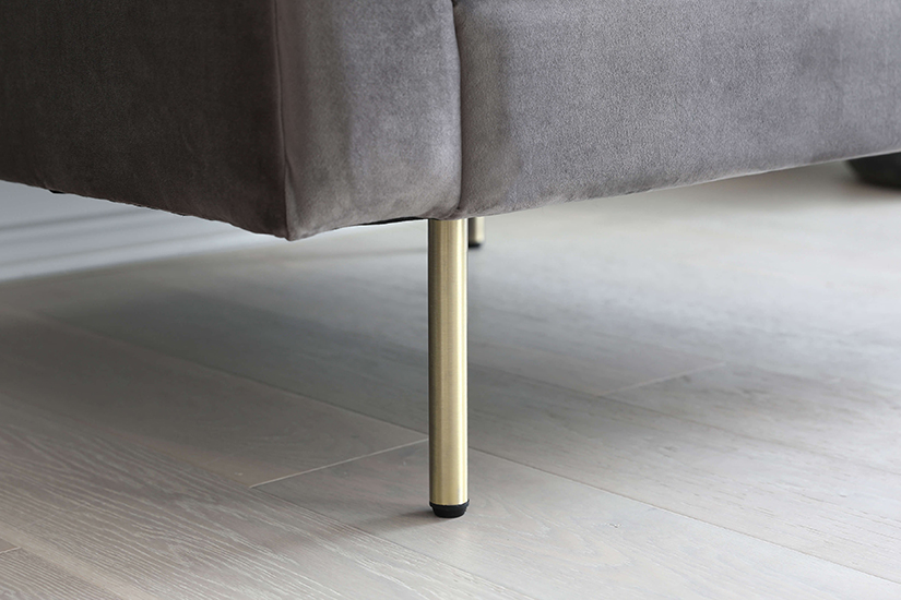 Legs made of high-shine, zinc alloy. Durable, corrosion-resistant and rust-proof.  Base with rubber pads to prevent floor scratches.