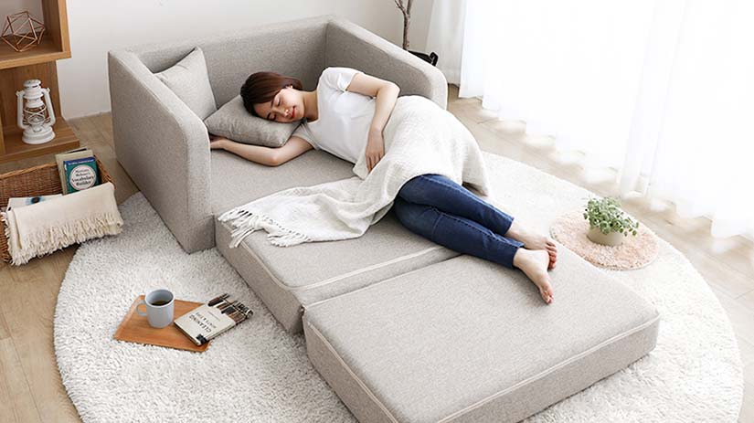 Turn small spaces to potential guest rooms with the Hisaki Floor Sofa Bed. Just unfold the sofa’s seat to turn it into a sofa bed.