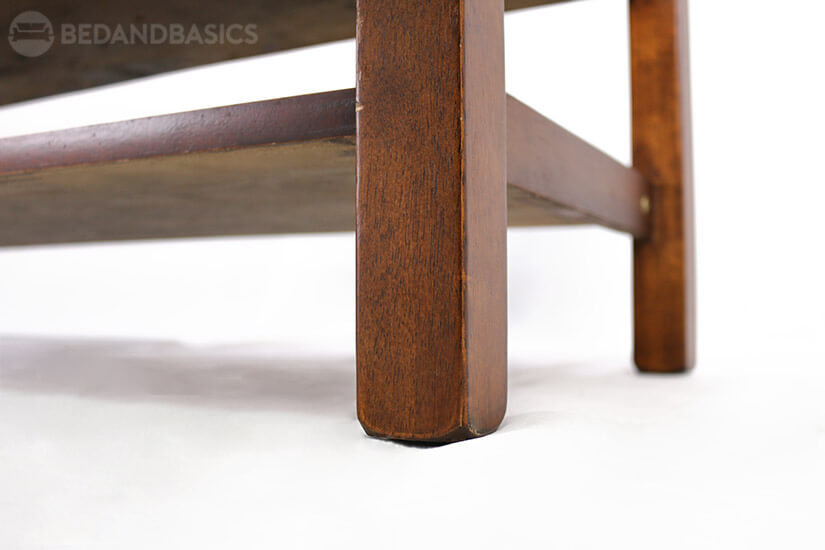 Solid wood legs for greater stability.