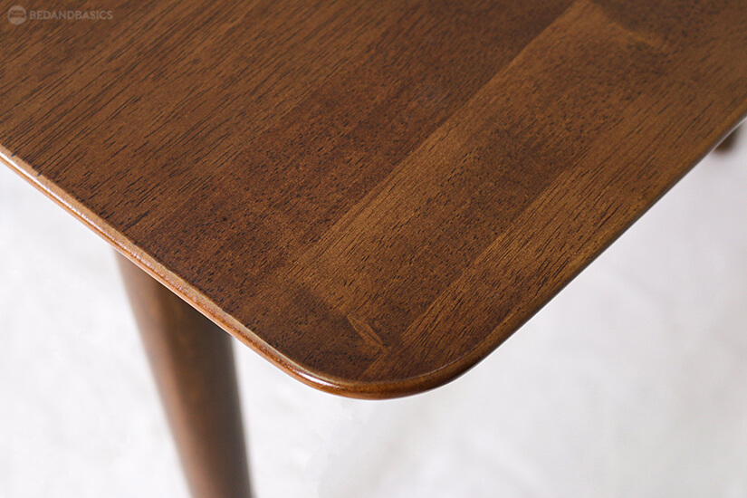 Beautiful roasted chestnut lacquer.