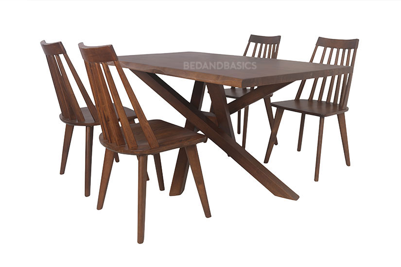 Complete your dining set with this table. 
