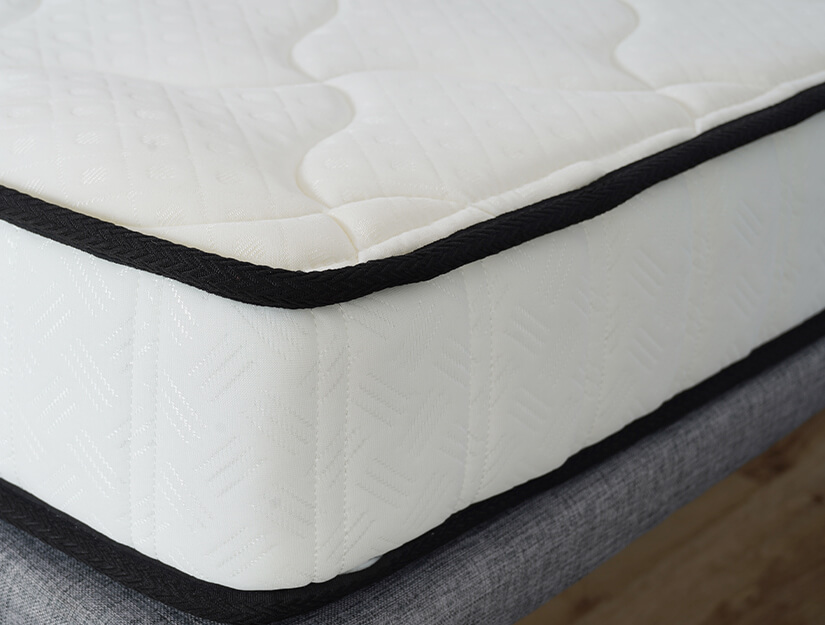 Piped seams with quilted corners.