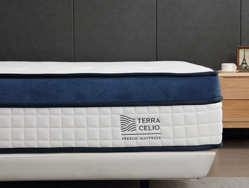 With a height of 30 cm, the Terra Celio Fresco mattress is tall & thick. 