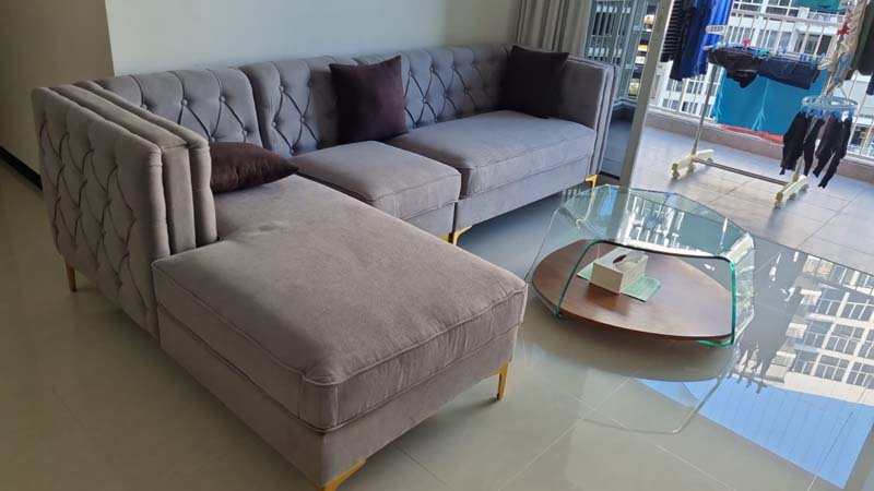 Aimee Chesterfield Modular Sofa feature 2