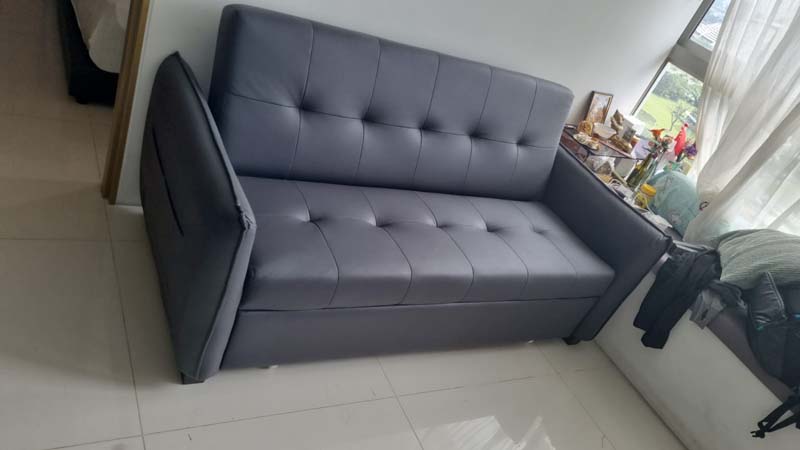 The Masseo Extendable Sofa Bed in Charcoal (FG100-05).