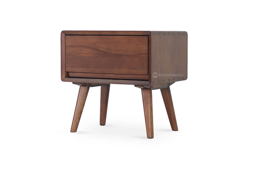 Deep brown woodgrain texture all-around. Adds elegance to the side table’s simple design.
