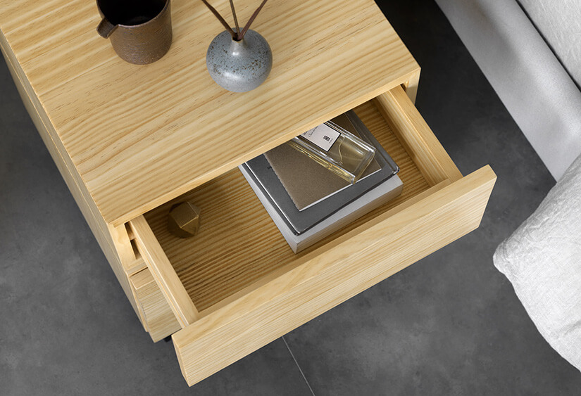 Drawer compartments. Keep any clutter hidden while still accessible.
