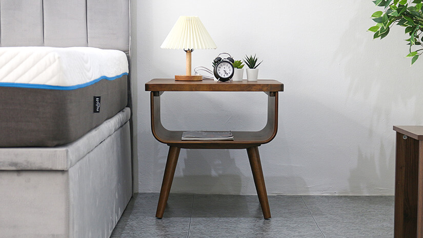 A side table that effortlessly complements your bedroom. 