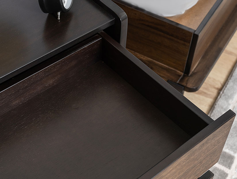 2 deep & spacious drawers for all your essentials.