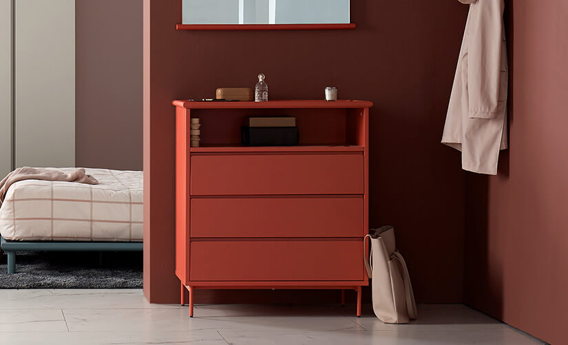 Minimalist design. Polished and refined. Clean edges. Thin legs. Tidy up your space with the Gallery drawer.
