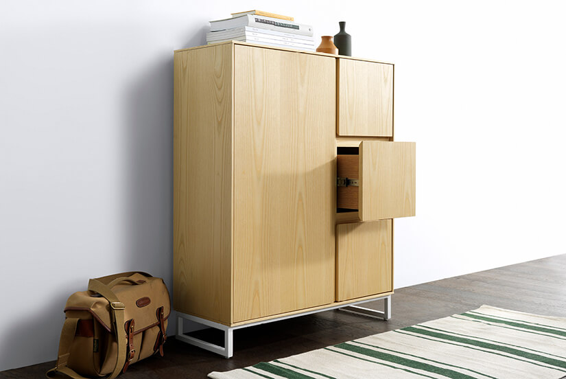 Shelves & drawers. Large storage capacity. Compartments for easy organisation. Store your shoes, magazines or even tableware. Versatile storage unit.