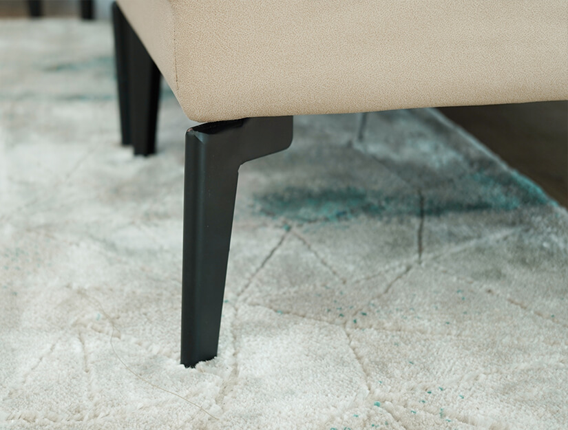 Slim tapered metal legs for a minimalist finish. Strong and sturdy. 