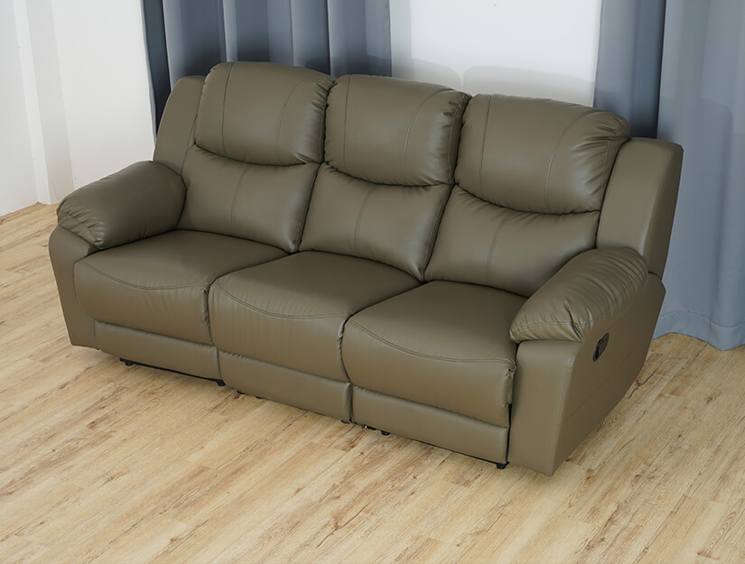 3 seater sofa. Timeless classic design. 