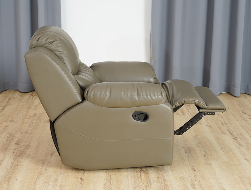 Equipped with high quality manual recliner mechanism.  