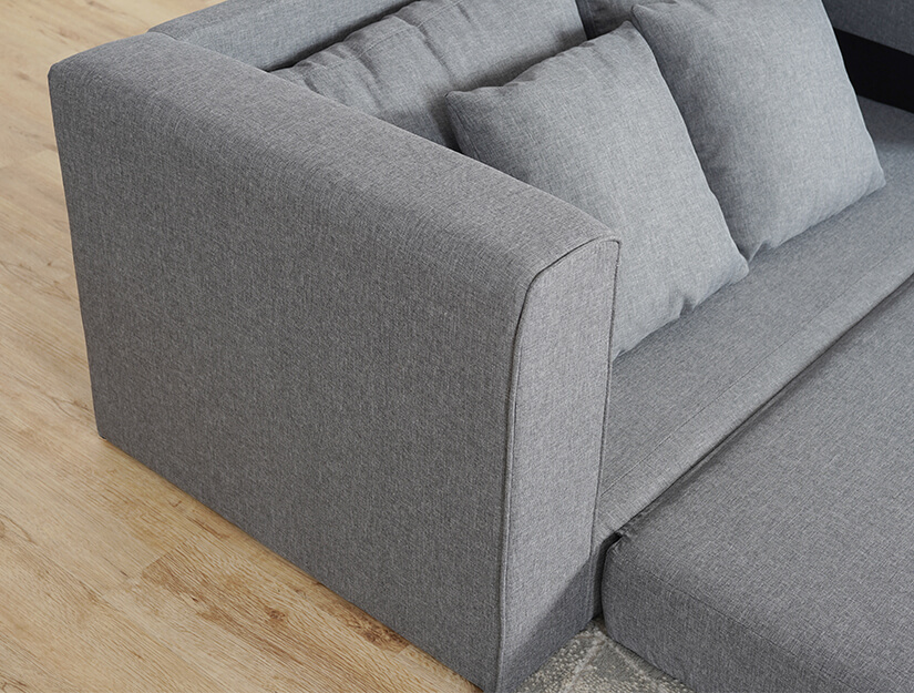 Cushioned armrests. Extra comfort and support.