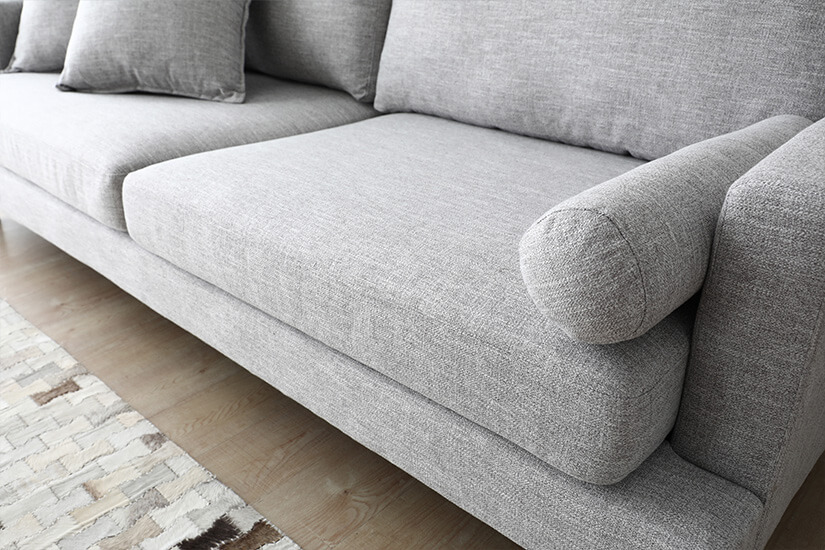 Soft and smooth to touch. Upholstery that enhances the sofa’s cushiness.