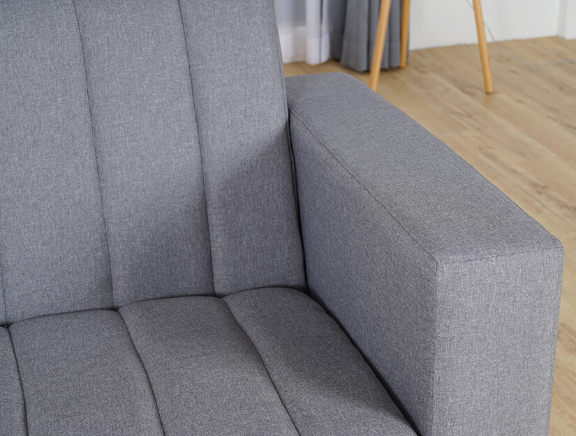Tall, padded armrests for extra support. Ideal for extended periods of sitting.
