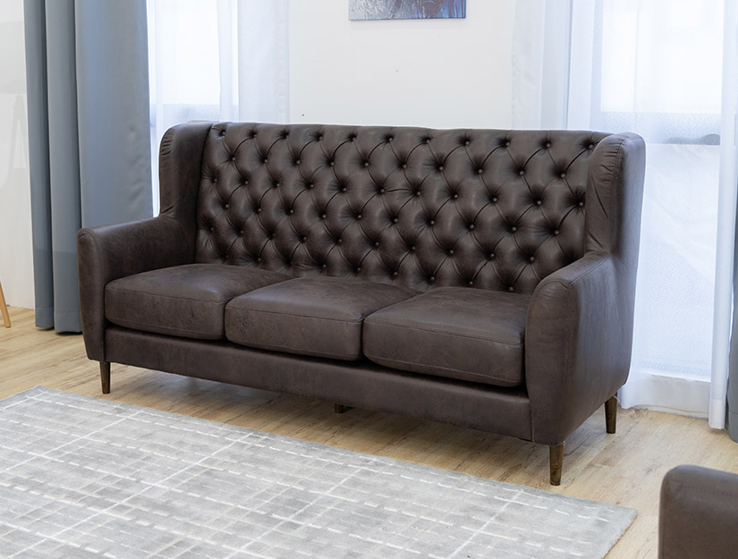 Charismatic wingback design with straight, sleek armrests. Luxurious silhouette.