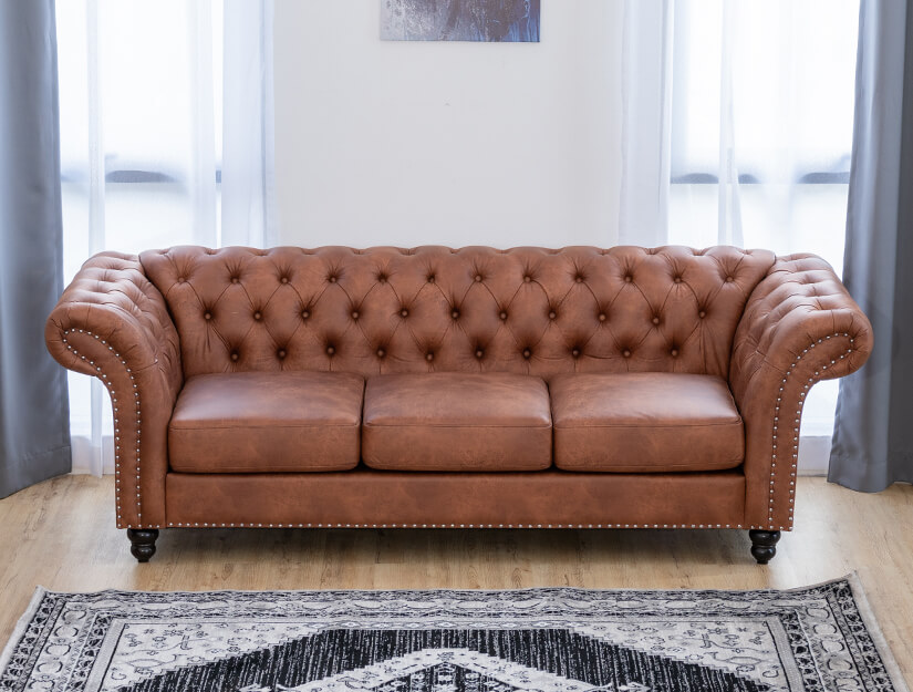 Iconic Victorian Chesterfield design. Luxurious & timeless.