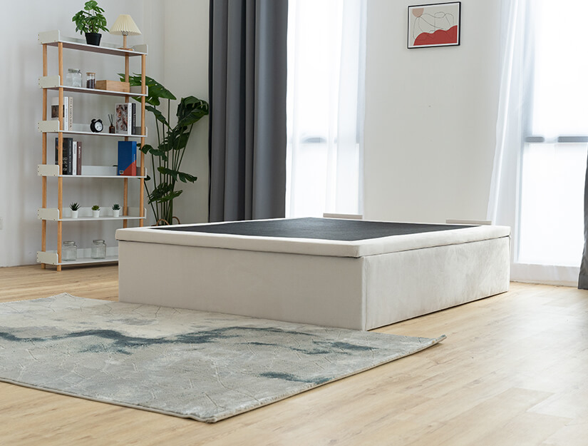 Divan style storage bed. Minimalist design and easy to match.