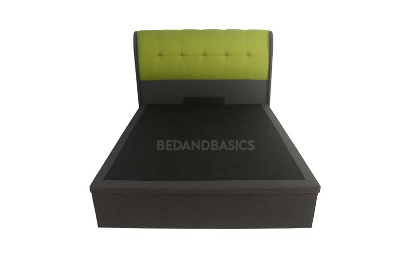 The main feature of the bed frame’s design lies in its headboard.