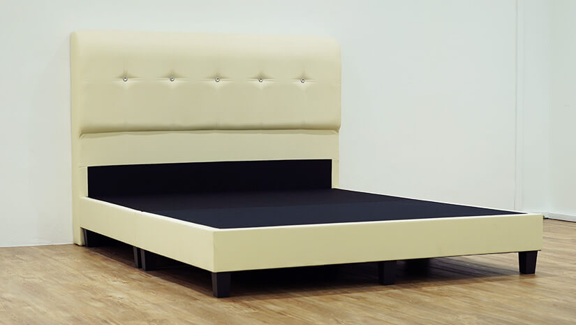 Upholstered in PVC leather. Smooth and comfortable.