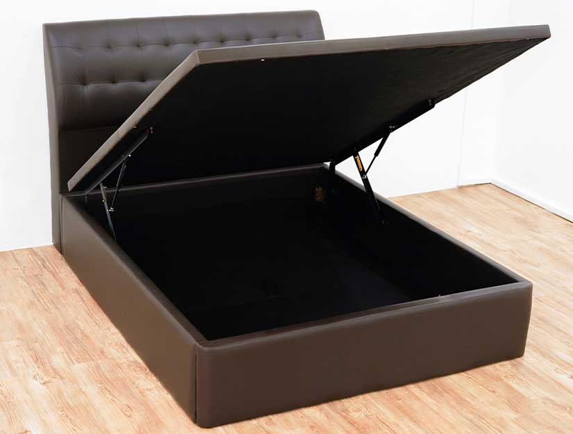 Huge storage compartment. Suitable for storing bedding like bed sheets, 
blankets, and quilts. 
